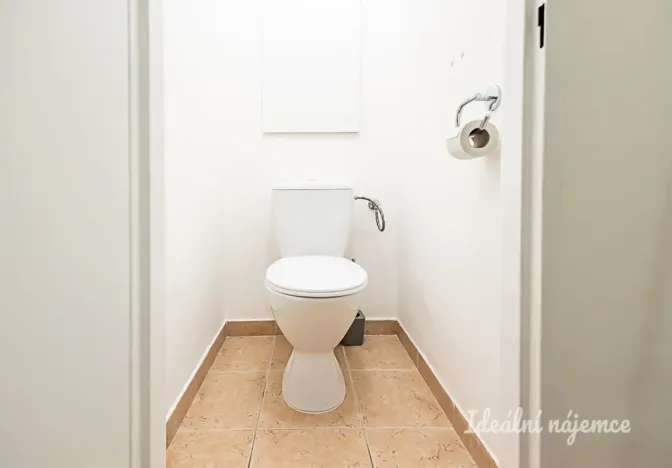 Pronájem bytu 1+1, Praha - Strašnice, Křenická, 35 m2