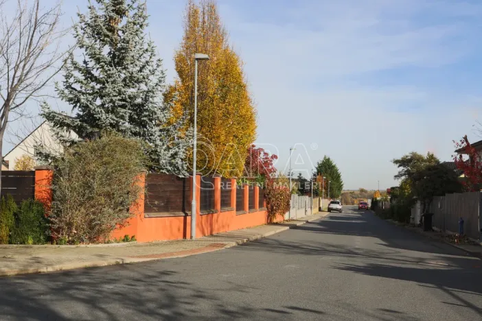 Prodej rodinného domu, Jesenice, Papoušková, 347 m2