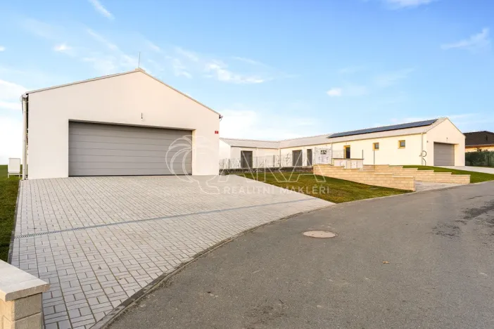 Prodej rodinného domu, Radějovice - Olešky, 218 m2