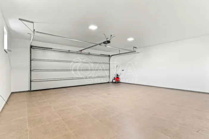 Prodej rodinného domu, Radějovice - Olešky, 218 m2