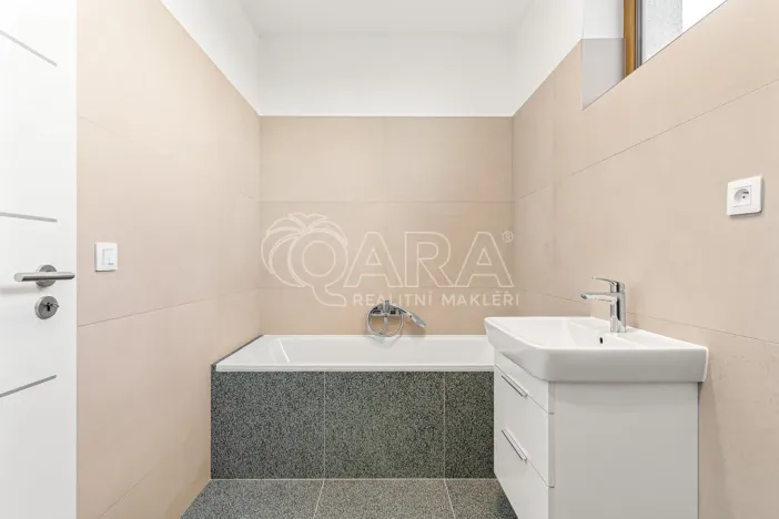 Prodej rodinného domu, Radějovice - Olešky, 218 m2