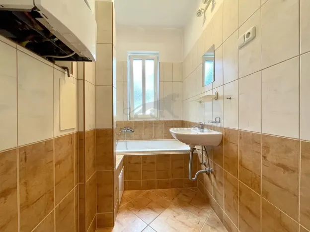 Pronájem atypického bytu, Praha - Strašnice, Pod strání, 9 m2