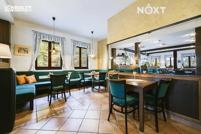 Prodej ubytování, Račice-Pístovice, 304 m2