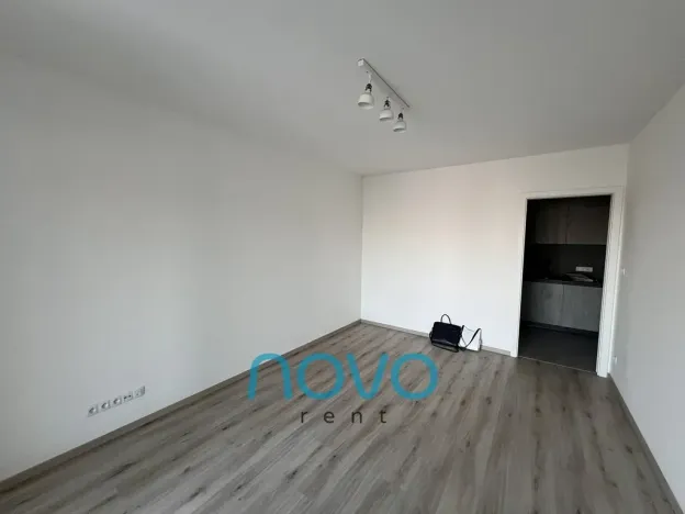 Pronájem bytu 1+kk, Praha - Libeň, Kovářská, 29 m2