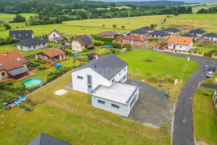 Prodej rodinného domu, Kornatice, 270 m2