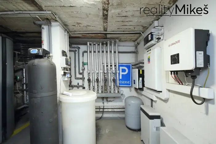 Prodej ubytování, Dobrovice, 500 m2