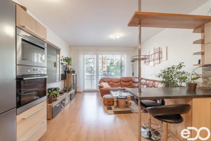 Pronájem bytu 3+kk, Praha, Hornoměcholupská, 65 m2