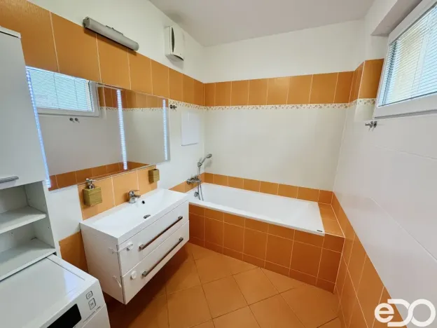 Pronájem bytu 3+kk, Praha, Hornoměcholupská, 65 m2