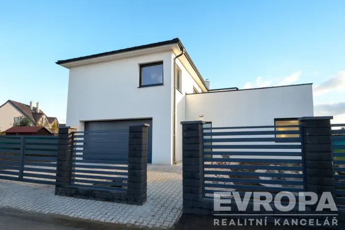 Prodej rodinného domu, Sulice - Hlubočinka, Na Okruhu, 247 m2