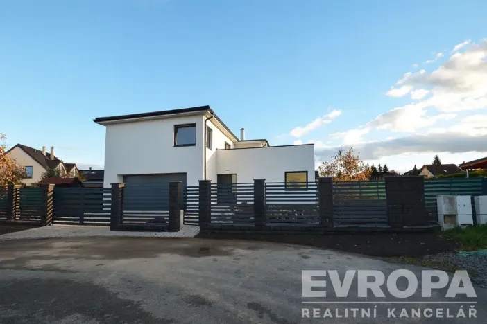 Prodej rodinného domu, Sulice - Hlubočinka, Na Okruhu, 247 m2