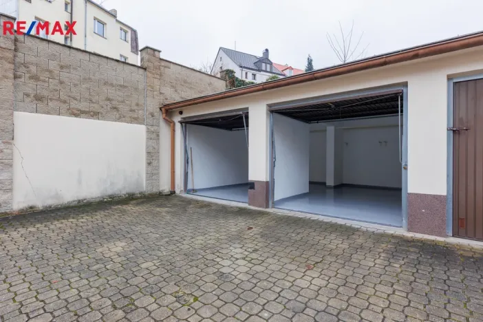 Prodej garáže, Karlovy Vary, 33 m2