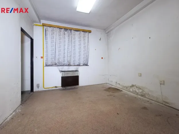 Prodej obchodního prostoru, Jaroměřice nad Rokytnou, Tyršova, 82 m2