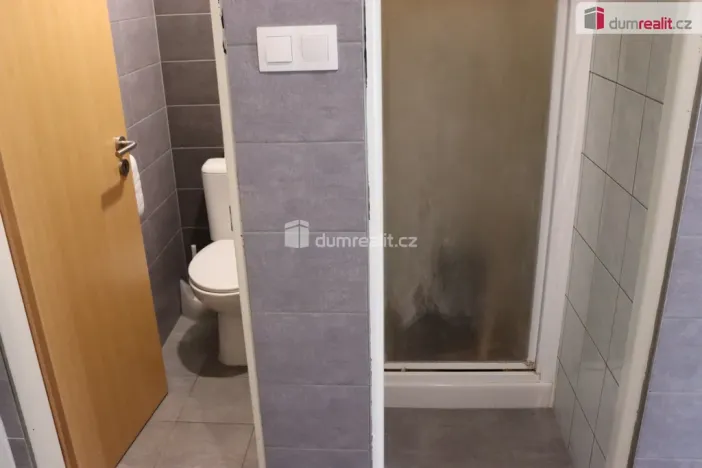 Pronájem kanceláře, Olomouc - Chválkovice, Libušina, 488 m2