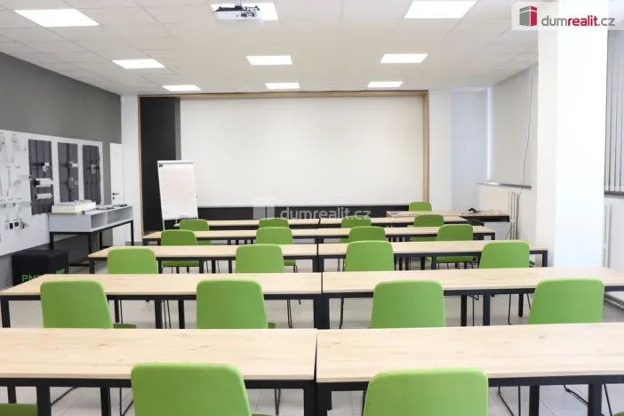 Pronájem kanceláře, Olomouc - Chválkovice, Libušina, 3276 m2