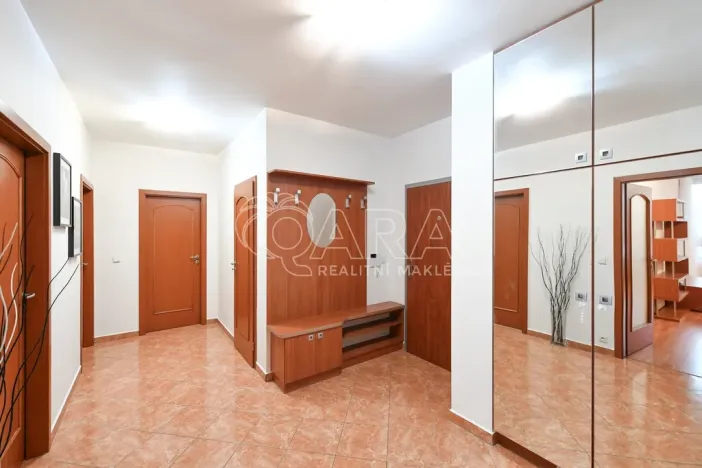 Pronájem bytu 3+kk, Praha - Uhříněves, Nové náměstí, 91 m2