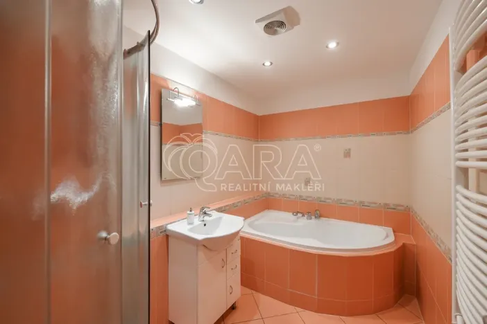 Pronájem bytu 3+kk, Praha - Uhříněves, Nové náměstí, 91 m2