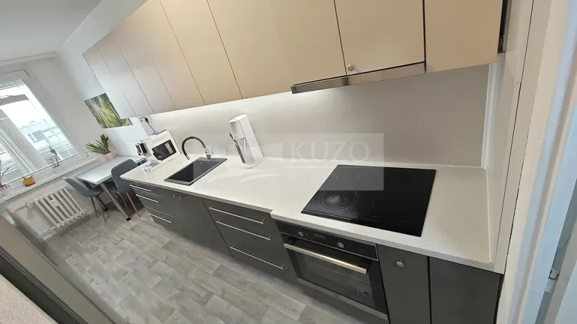 Prodej bytu 3+1, Praha, Livornská, 73 m2