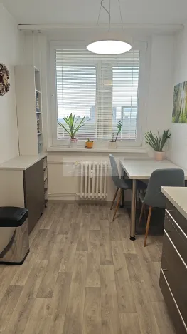 Prodej bytu 3+1, Praha, Livornská, 73 m2