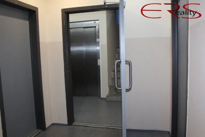 Prodej bytu 3+1, Praha - Hlubočepy, Lamačova, 62 m2