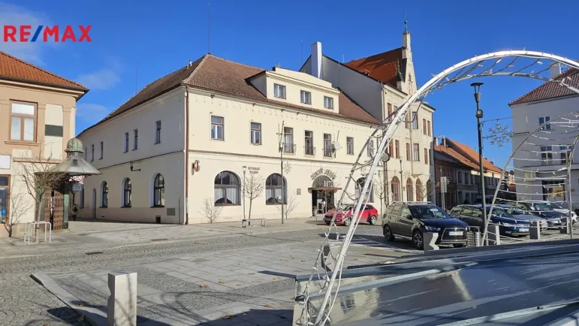 Prodej ubytování, Horažďovice, Mírové náměstí, 815 m2