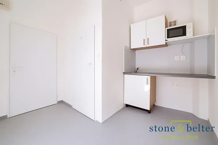 Pronájem bytu 1+kk, Praha - Smíchov, Holečkova, 25 m2