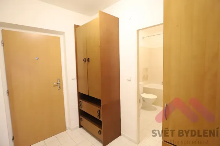 Pronájem bytu 1+kk, Praha - Vysočany, bratří Dohalských, 42 m2