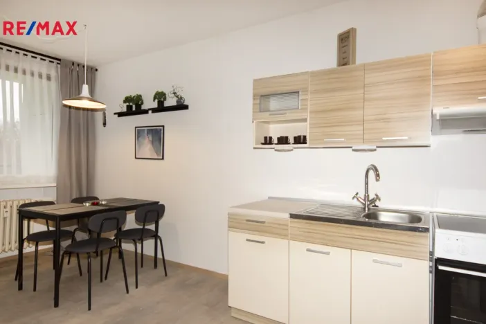 Pronájem bytu 2+kk, Praha - Chodov, Jažlovická, 41 m2