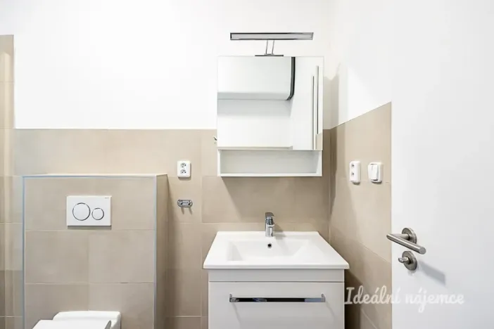 Pronájem bytu 2+kk, Praha - Čakovice, Cukrovarská, 50 m2