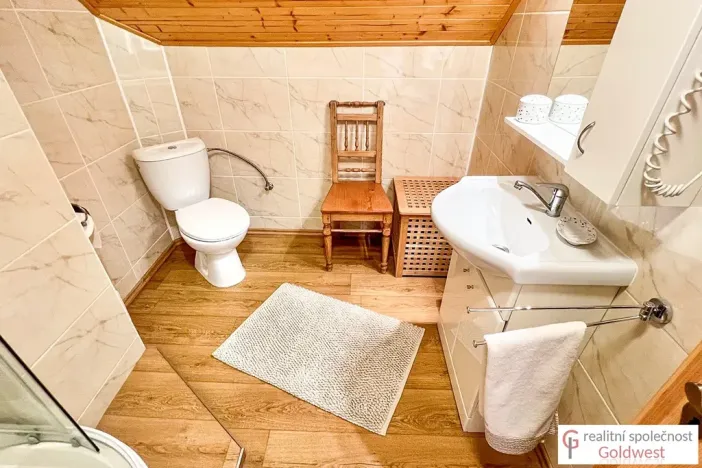 Prodej rodinného domu, Cvikov, 210 m2