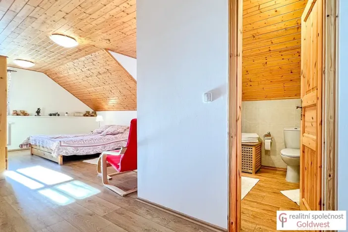 Prodej rodinného domu, Cvikov, 210 m2