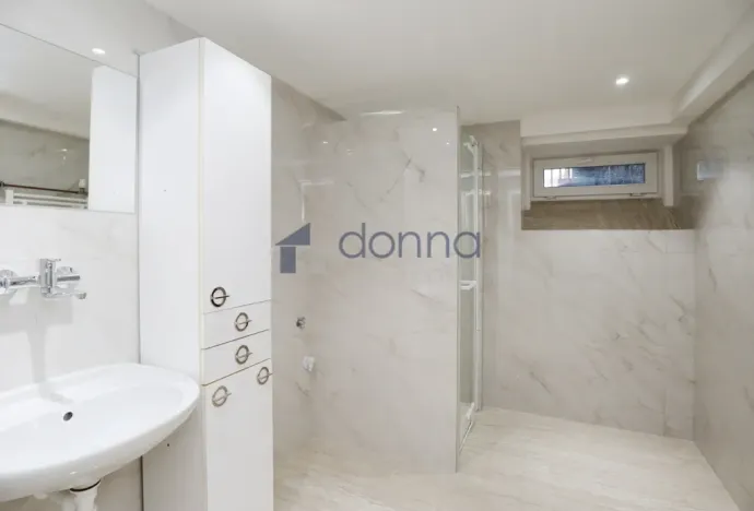 Pronájem bytu 2+1, Praha, Krhanická, 65 m2