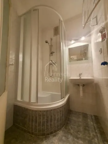 Pronájem bytu 1+1, Hradec Králové - Nový Hradec Králové, Mrštíkova, 32 m2