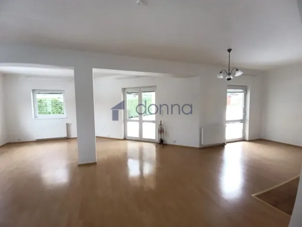 Pronájem rodinného domu, Praha, K vinicím, 251 m2