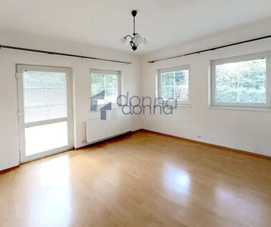 Pronájem rodinného domu, Praha, K vinicím, 251 m2