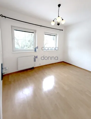 Pronájem rodinného domu, Praha, K vinicím, 251 m2