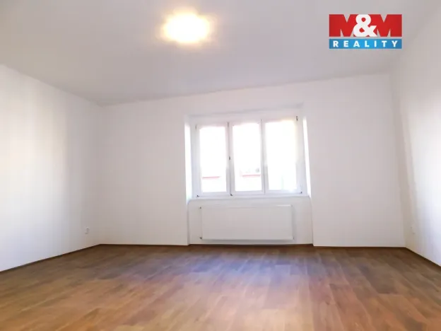 Pronájem bytu 3+1, Cheb, Valdštejnova, 86 m2