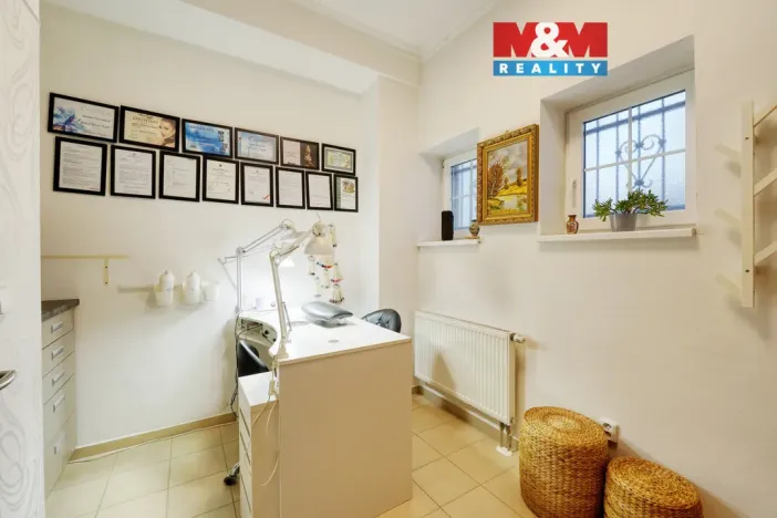 Pronájem obchodního prostoru, Plzeň - Severní Předměstí, Pod Všemi svatými, 12 m2