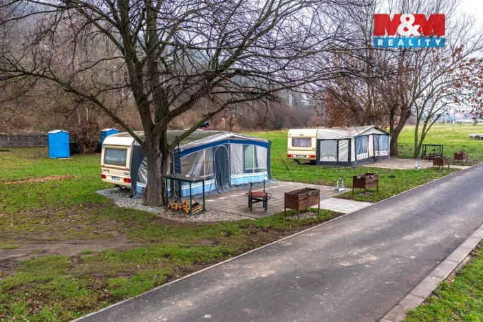 Prodej zahrady, Křešice, 1796 m2