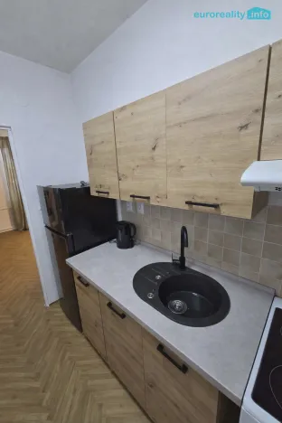 Pronájem bytu 2+kk, Plesná, Kostelní, 42 m2