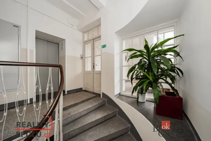 Prodej bytu 2+kk, Praha, Čáslavská, 65 m2