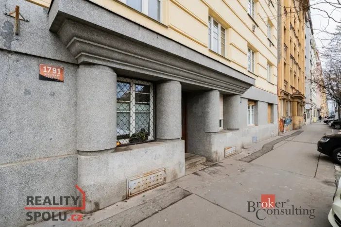 Prodej bytu 2+kk, Praha, Čáslavská, 65 m2