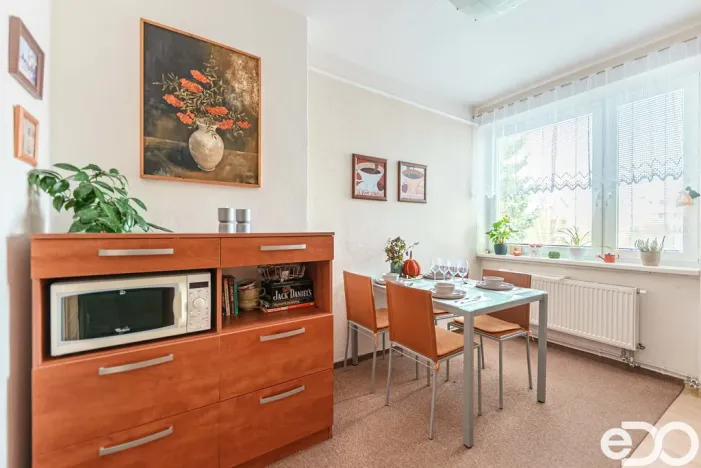 Prodej bytu 3+1, Sezemice, Smetanova, 79 m2