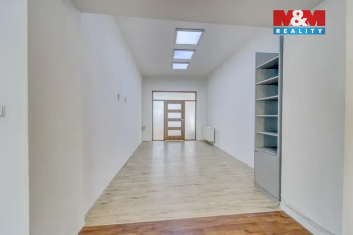 Prodej obchodního prostoru, Praha - Uhříněves, Přátelství, 280 m2