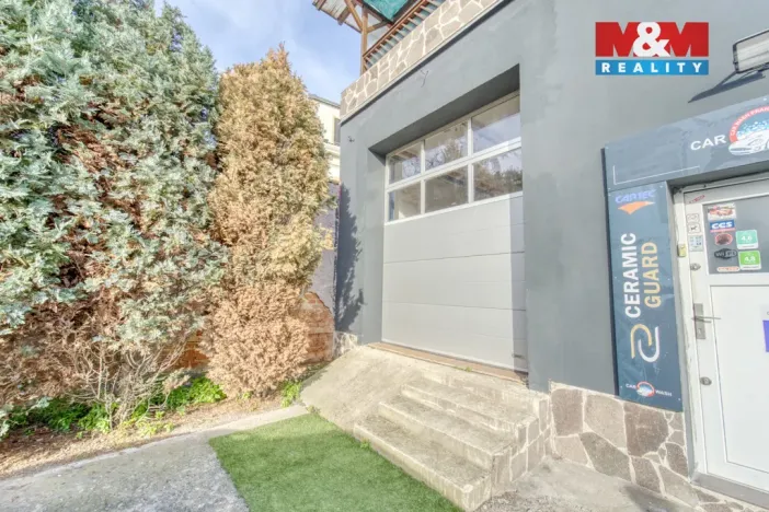 Prodej obchodního prostoru, Praha - Uhříněves, Přátelství, 280 m2