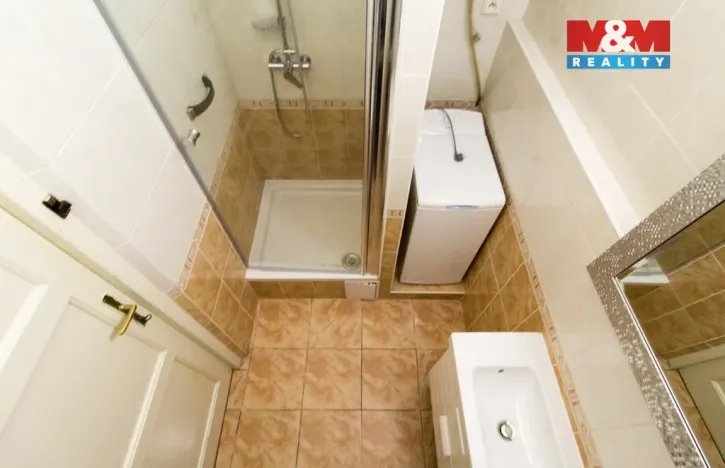 Pronájem bytu 2+1, Praha - Holešovice, Poupětova, 56 m2