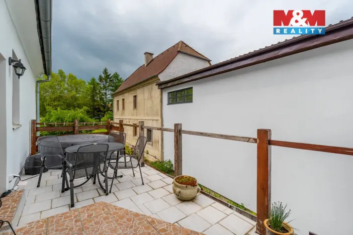 Prodej činžovního domu, Velemín, 264 m2