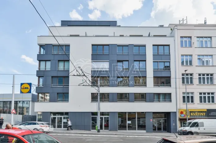 Pronájem bytu 2+kk, Praha - Vysočany, Sokolovská, 54 m2