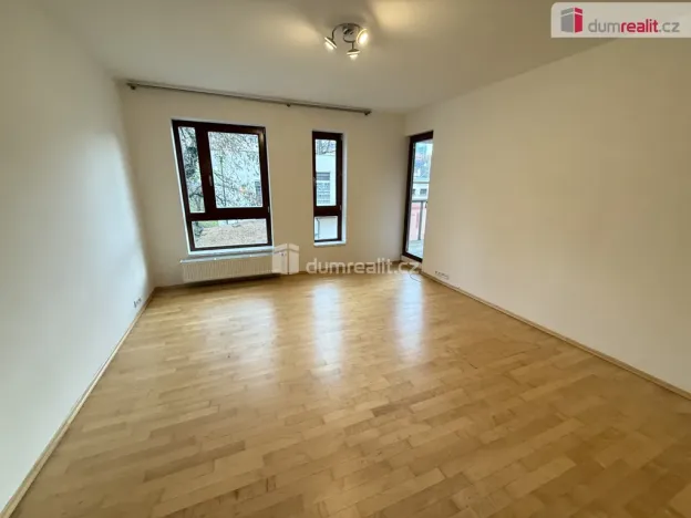 Pronájem bytu 2+kk, Praha - Podolí, Brabcova, 58 m2
