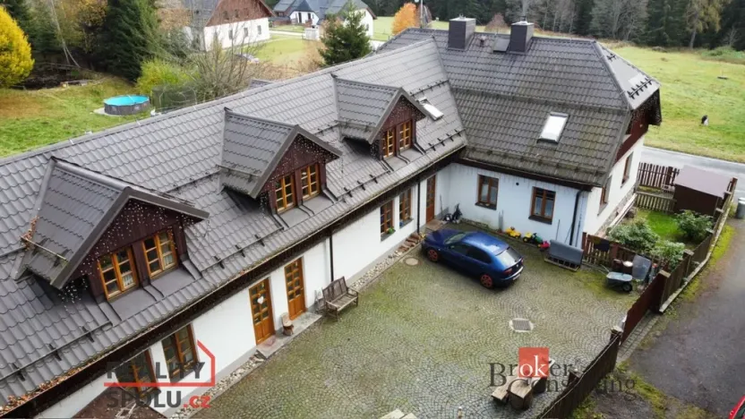 Prodej rodinného domu, Srní, 439 m2