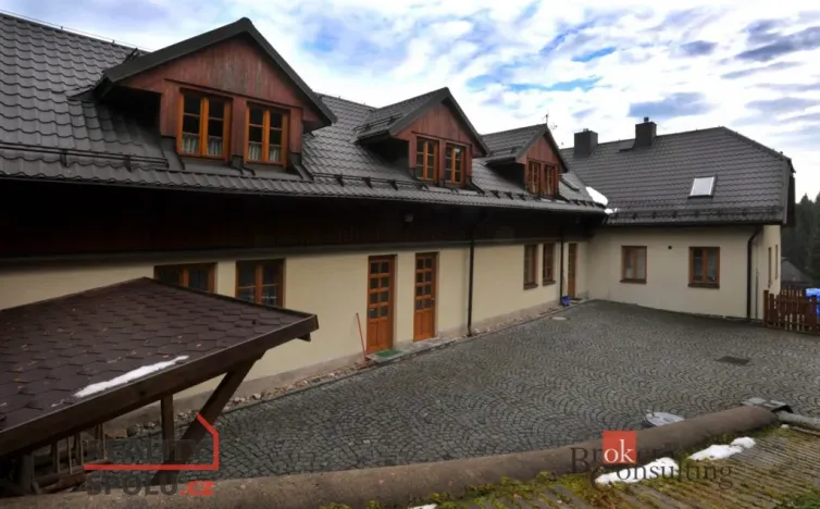 Prodej ubytování, Srní, 439 m2